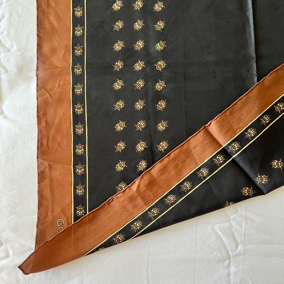 Vintage Gucci Silk Scarf Black and Brown Turtle Motif - Picture 5 of 8